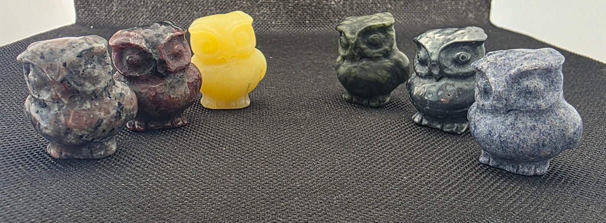 Mini Crystal Owl Carvings – 2.6cm Pocket Crystals