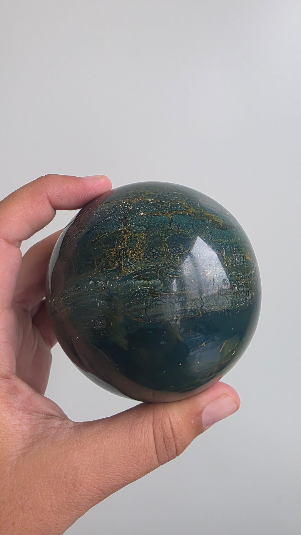 Large Ocean Jasper Sphere – Polished Deep Green & Earthy Ribbon Orbicular Stone (8.7cm, 1.04kg)