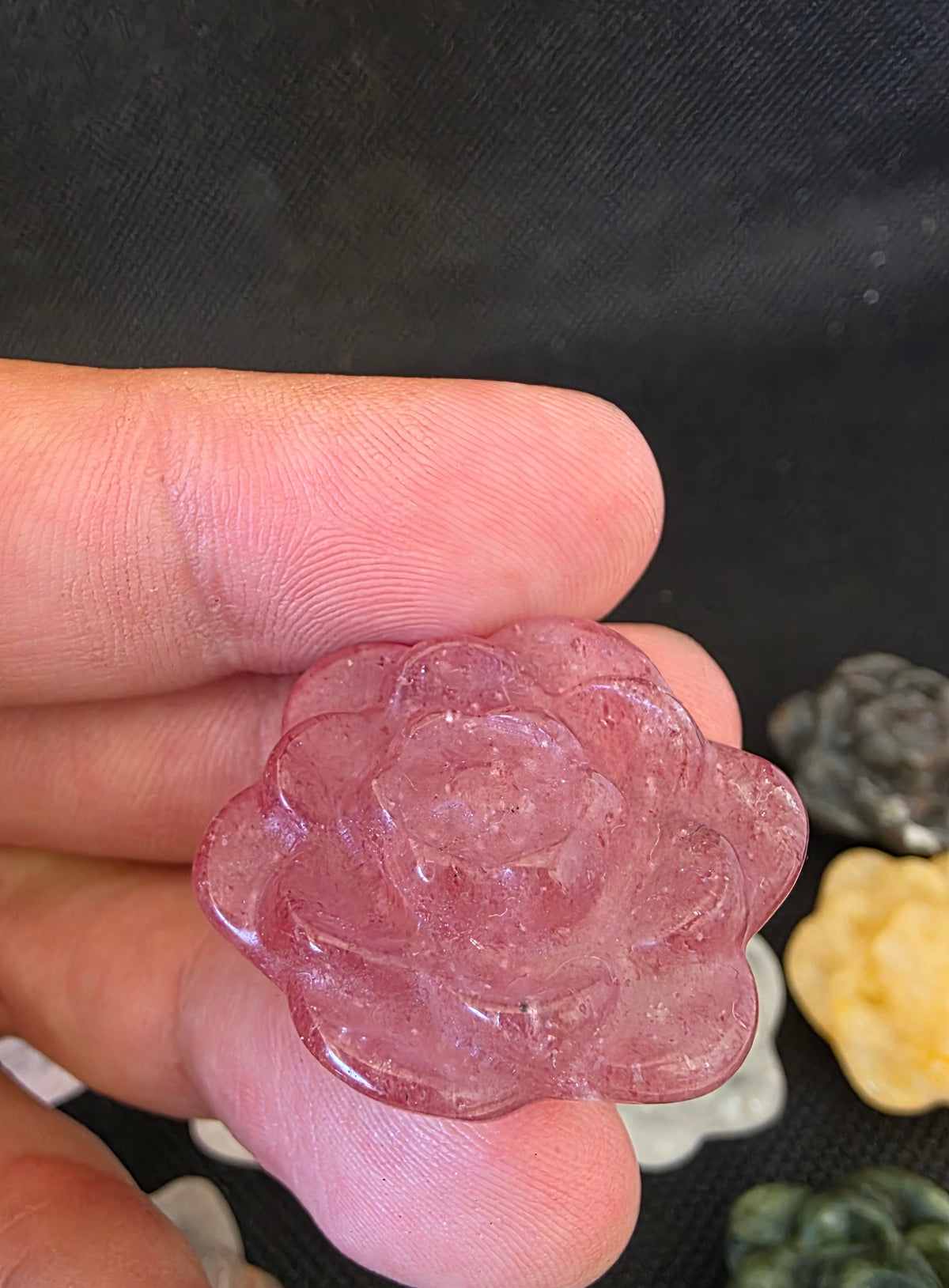 Hand-Carved Crystal Rose Flower Carvings – 2.7cm Mini Gemstone Blooms