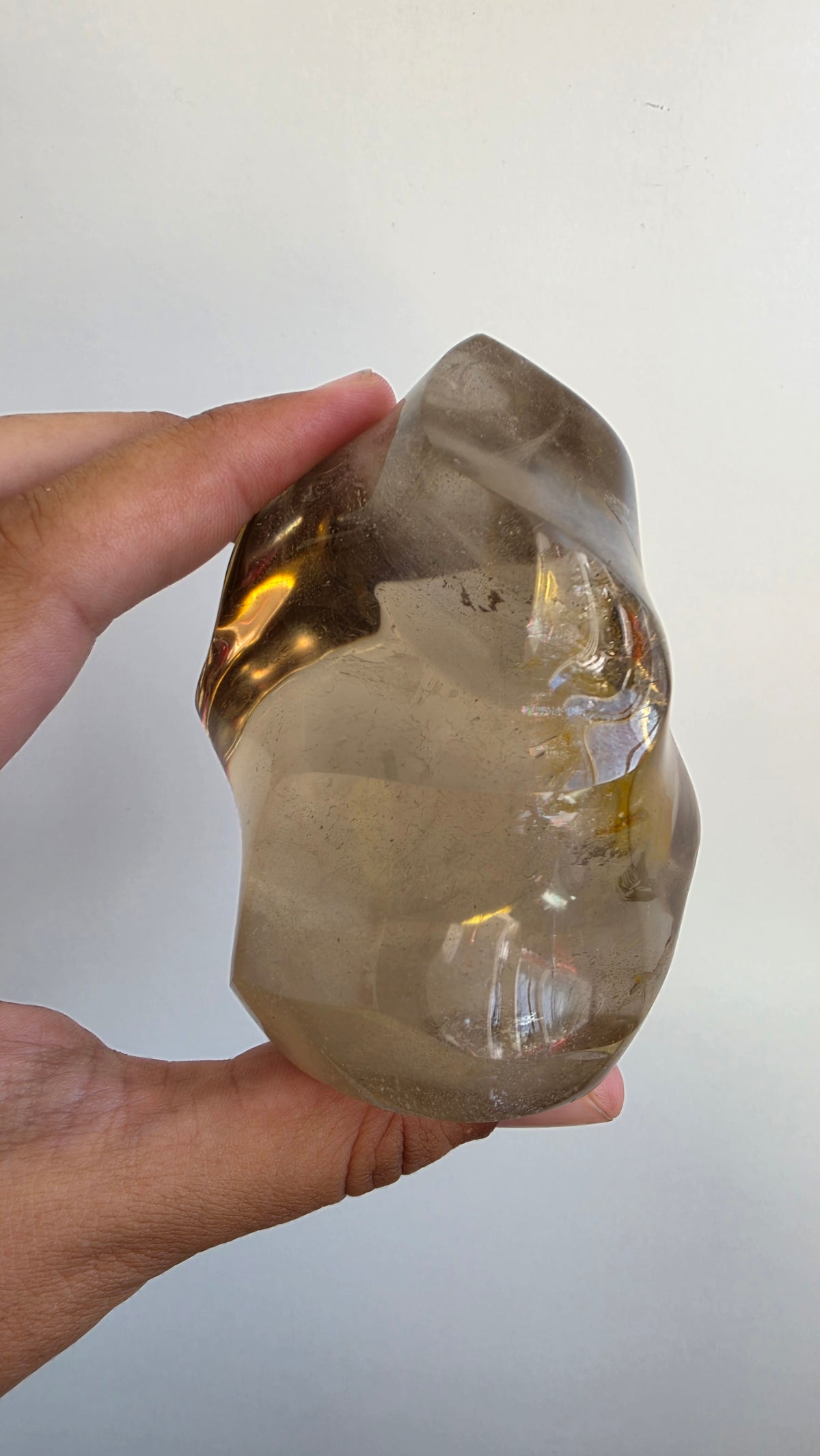 Natural Smokey Quartz Flame Carving – Grounding Crystal Decor (9x6cm, 422g)