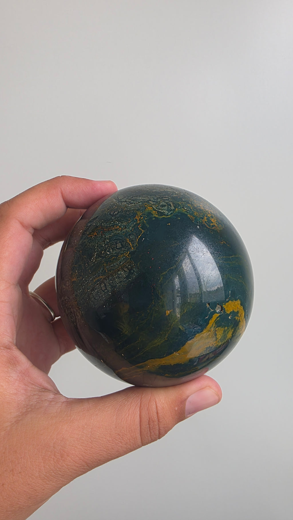 Large Ocean Jasper Sphere – Polished Deep Green & Earthy Ribbon Orbicular Stone (8.7cm, 1.04kg)