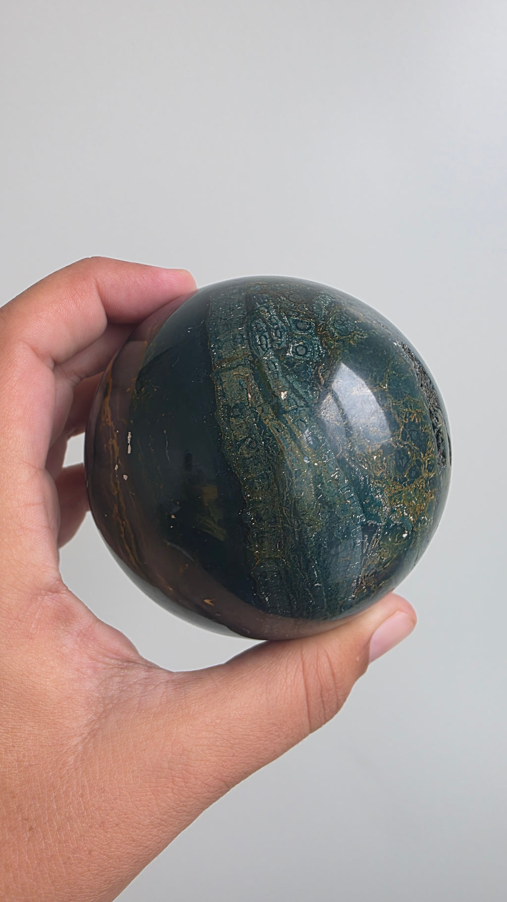 Large Ocean Jasper Sphere – Polished Deep Green & Earthy Ribbon Orbicular Stone (8.7cm, 1.04kg)
