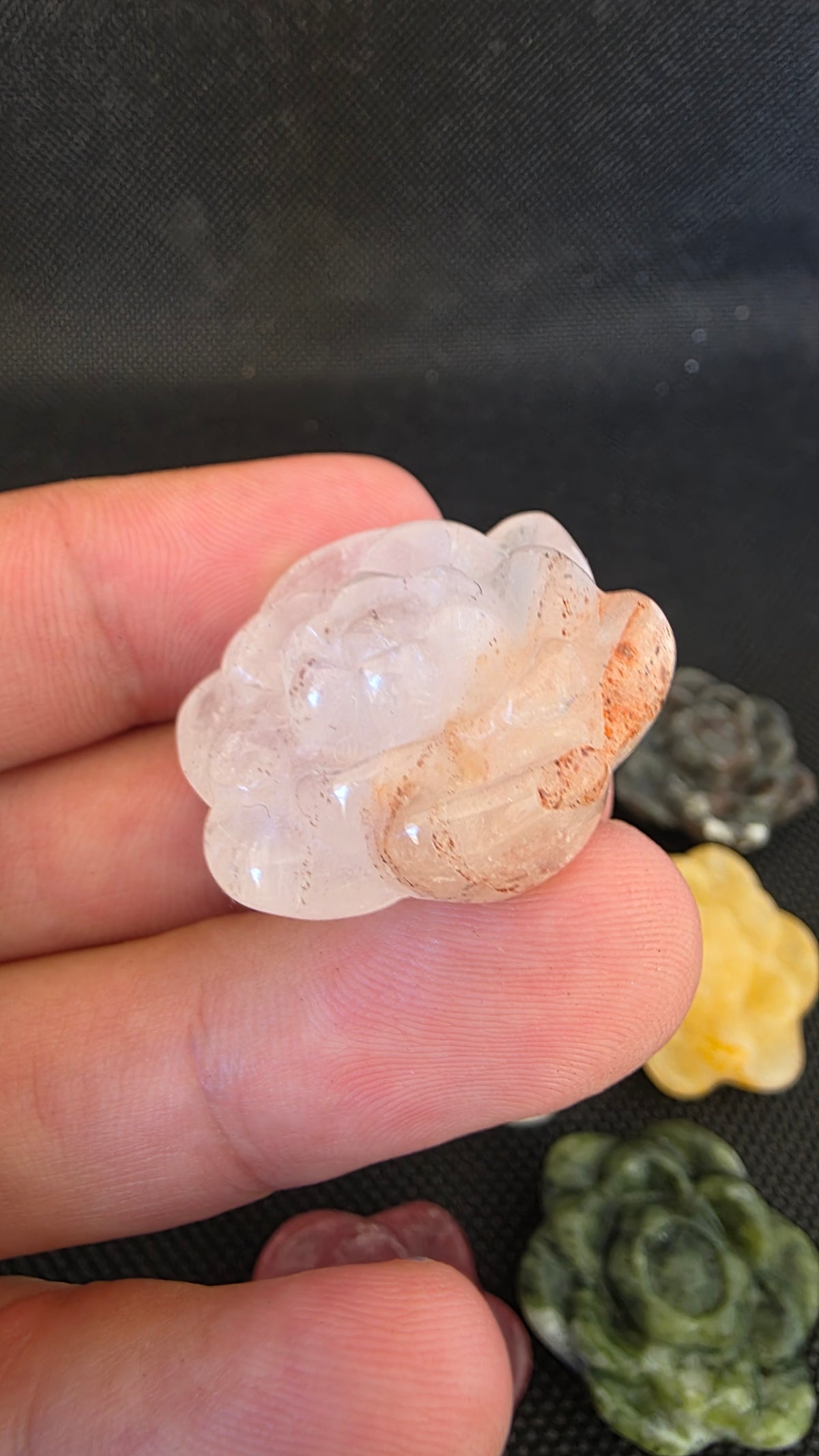 Hand-Carved Crystal Rose Flower Carvings – 2.7cm Mini Gemstone Blooms
