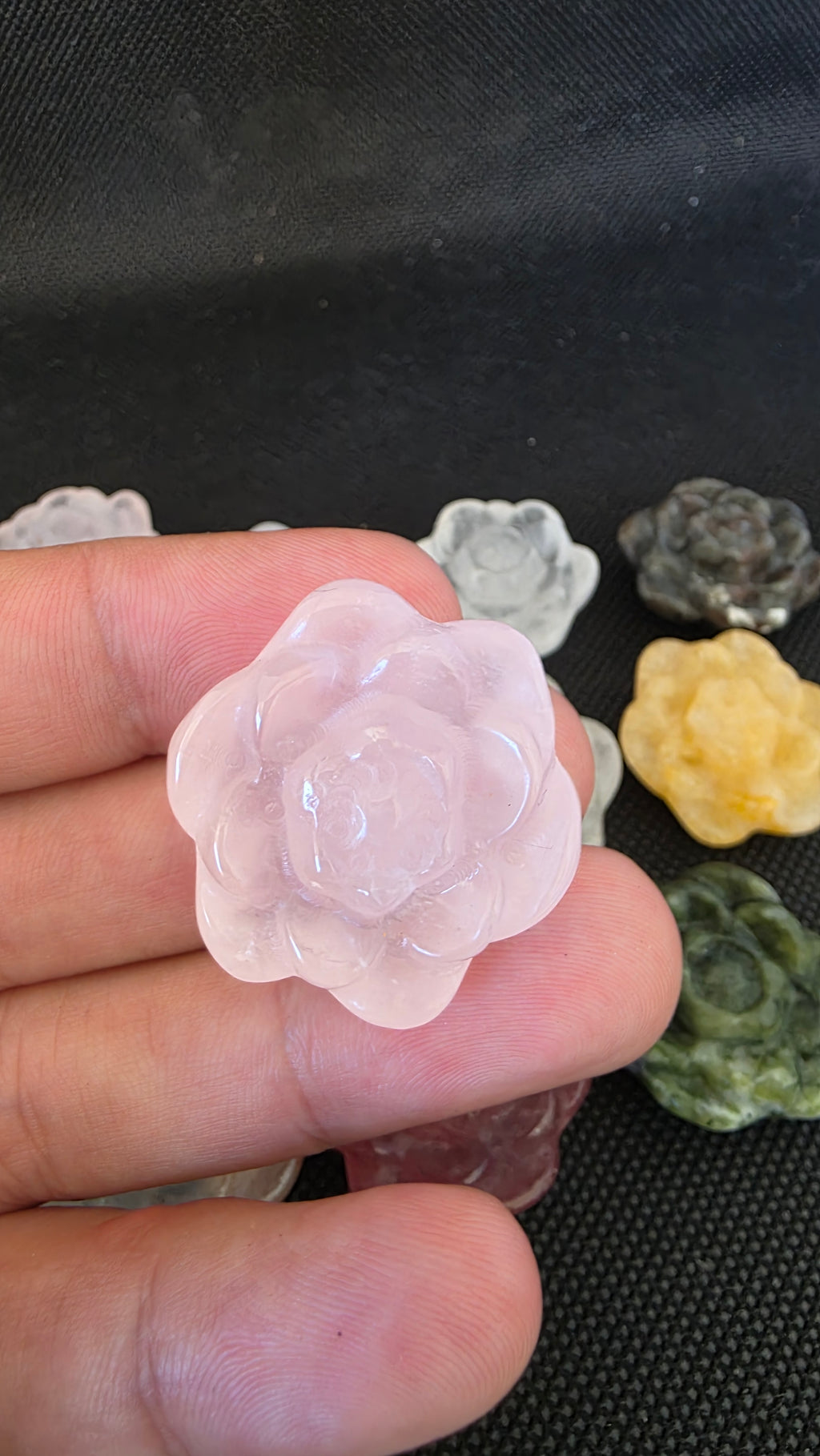 Hand-Carved Crystal Rose Flower Carvings – 2.7cm Mini Gemstone Blooms